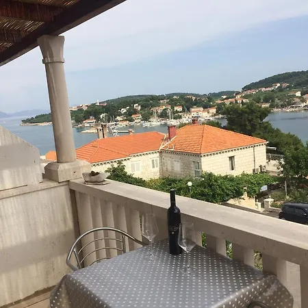 Apartament Luka *